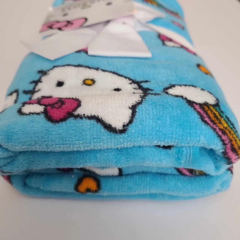 Sanrio Hello Kitty pattern set of 2 hand towels 100% Cotton NWT